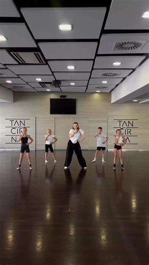 76 reactions | Moderní tanec přípravka pro děti 7-9 let s Bárou Šimkovou. Kurz každý čtvrtek od 17:00 hodin. Začínáme 11.9. V případě volné kapacity možnost zkušební lekce. Bližší informace na https://www.tancirna.org/cs/detske-kurzy/contemporary-moderna.html nebo na info@tancirna.org 775767626 #novasezonaseblizi #tanecprodeti #tanecnipripravka #tanecnikurzyprodeti #modernitanec | Tančírna | Facebook