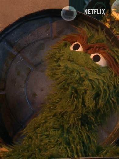 Enjoy a Fun Stinky Bath with Sesame Street