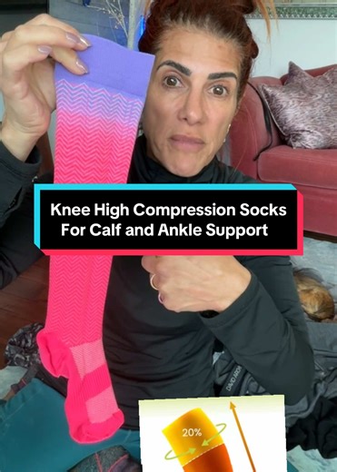 Knee-high compression socks support your ankles, your calf muscles to help prevent injury, support recovery, and reduce swelling. #compression #compressionsocks #athleticsocks #anklesupport #calfsupport @ISUNIE