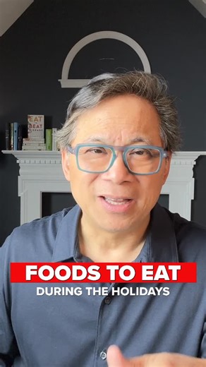 Dr. William Li on Instagram: "👇 Comment “HOLIDAY” and I’ll send you the full YouTube video. 🎄 If you’re planning your holiday meals and want to choose foods that support your health, here’s what I pay attention to at my own table. Fill your plate with veggies like spinach, kale, broccoli, cauliflower, radicchio, green beans, and red onion. And don’t forget cranberries — dried cranberries count, too. 🫒 Olives and extra virgin olive oil are great for roasting and stovetop cooking. They contain