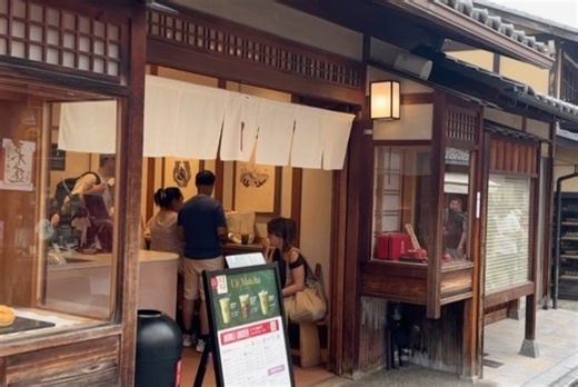 相場彩那 Aiba Ayana on Instagram: "@nhgt_official 第8戦 マイナビカップ 2位！🥈 2大会連続優勝はできなかったけどこの位置で終われたのは良かったデス😈 どんな時でも貪欲に冷静に魅力的なゴルフができたらなって思います。また頑張ります。 ☀︎フォーカス（focus） 意味：焦点を当てること、集中すること ☀︎コミット（commit） 意味：責任を持って約束・遂行すること、やり抜くこと #TONET #たけまさ歯科 #GSPL #しゃやかさんのお洋服 #京都散策たくさんしました #ままぱぱも遊び来てくれました #さやかに迷宮のお裾分けした #あんりはやっぱりあやなのこと大好きだと思う #アポ無し服被り #逆鉾 #皆さんぜひ行ってみて #ちゃんこは世界を救う #とびタイ #それではみなさんまた来週"