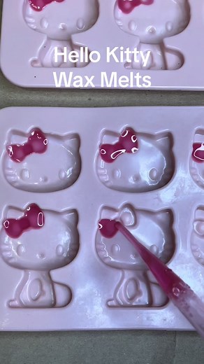 Hello kitty wax melts #waxmelts #soywaxcandles #handmadesoywaxmelts #fyp
