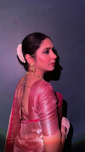 Anshupriya Chaubey | “Where tradition meets timeless elegance 💫 #SareeLove x [ @theuseeshop ]” #folkstep #sawhneyboi #trendingaudio #viralreels #explorepage... | Instagram