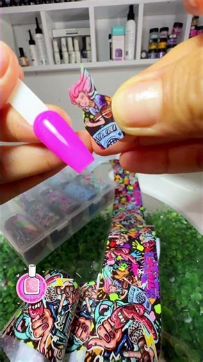 Learn to design with foil paper #nails #polygel