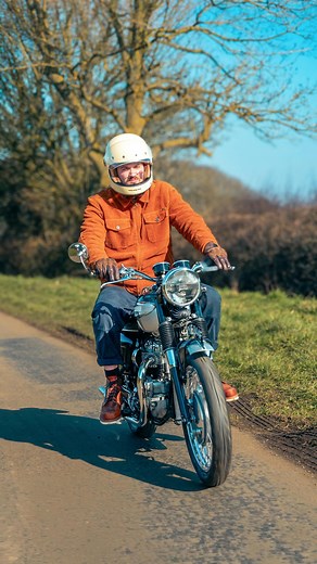 The best kind of therapy ❤️ Man and machine. Riding this 1968 Triumph T100 Daytona was the ultimate form of therapy for me. All you can think about is the connection with the motorcycle, everything else fades away. #motorcycle #motorcycletherapy #therapy #motorbike #triumph #t100 #bonneville #bonnie #motorcyclesofinstagram #bikerlife #motorcycles #classic #nostalgia #nostalgic #1960s #british | MrDarcy & the Ol’man