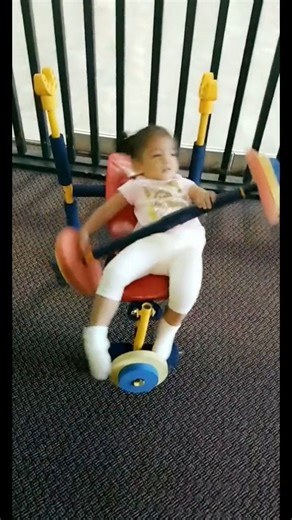 1.4K views | #sledding #sleddingfail #snow #snowfun #snowfunny #fails #failarmy #fyp | Tru Vu Drive In | Facebook