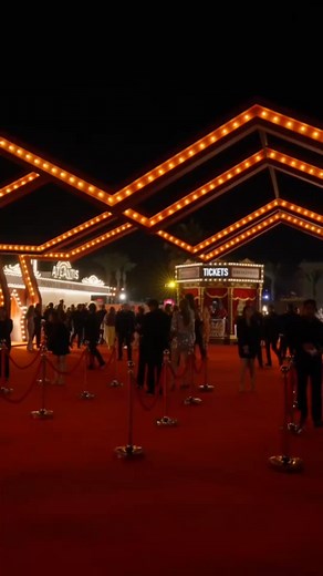 Fireworks lighting up the sky. Maroon 5 performing live. There’s no better way to kick off the year than at Dubai’s most legendary resort. | Dubai Concert Tickets