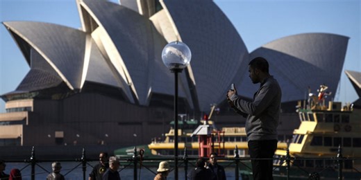 Australian Inflation Indicator Jumps, Backing RBA Caution on Rate Cuts