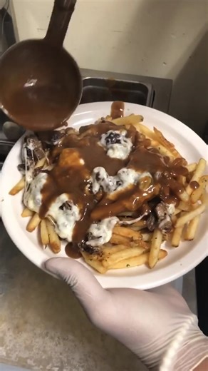 Delicious Short Rib Poutine Recipe