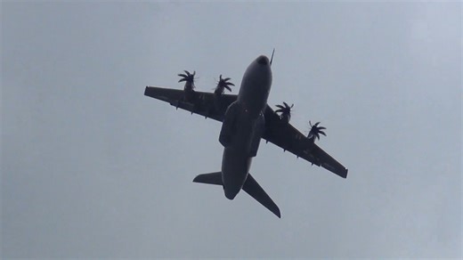 Watch this A380 make the A400M look small - "Absolute giant"