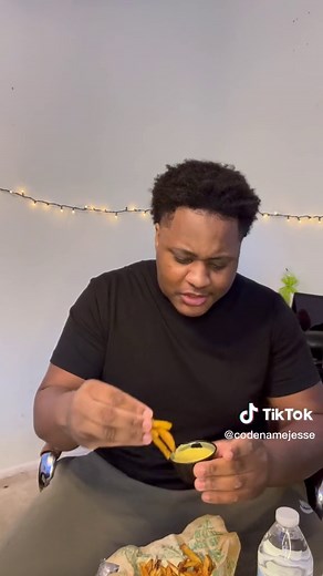 First Time Trying Wingstop: Food Review