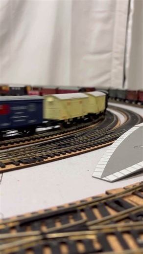 Hornby BR B12 Pulling Goods Train!