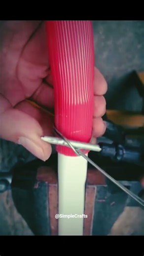 A simple trick to fasten a water pipe firmly with heavy-duty wire.#WaterPipe #HomeFix #SmartTools