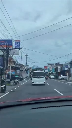Merapi Uncover on Instagram: "[Video] 11:23 Gunung Merapi Siang ini #Jogja #Yogyakarta #Merapi #Merapiuncover #Merapinews @lhrwsk"