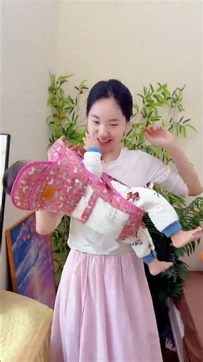 Cute Baby Swaddle Tutorial | Easy & Cozy Wrapping for Newborns” #shorts#viral video