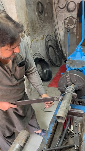 Simple Pressure Spring Made on Lathe Machine | Iron Wire DIY Workshop #youtubeshorts