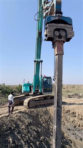 Vibro Hammer Machine