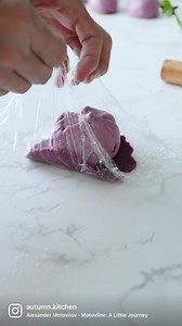 ~💜 Purple Polo Buns 💜~ Back to purple polo buns baking. This bun comes with many names, polo bun, conchas or melon pan, whatever you may call it. Polo bun is particularly popular in where I live. It is topped with a crackly crunchy cookie crust. The common version is a butter crust and coffee topping. As you may realise I use a lot of purple potato, coz I find it looks so dreamy and lovely when added to the bakes. -Recipe yields 10 buns- *Sweet Stiff Starter* 30g sourdough starter 90g bread fl