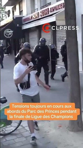 Tensions toujours en cours aux abords du Parc des Princes pendant la finale de Ligue des Champions.