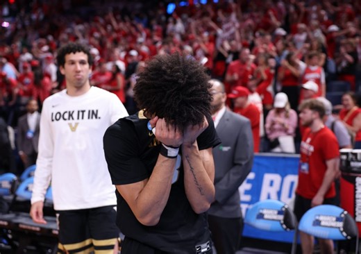 “Hurts Pretty Bad”: Tyler Tanner Breaks Down After Missing Crucial Shot vs. Nebraska | College Sports Network