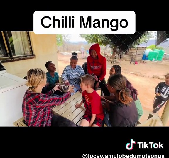 It's that time of the year! #mzanzitiktok🇿🇦 #food #africantiktok #kids #chilli #mangos #family