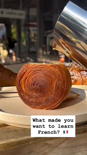 🇫🇷 French lesson du jour 🙂 What is your favourite French pastry? 🙂 Quelques mots pour améliorer votre français ! For more French vocabulary, grammar and culture: https://frenchbyromain.substack.com/embed #french #frenchteacher #frenchlesson #français #francés #profdefrançais #fle #frenchpastry #frenchie #apprendrelefrançais #fle Voilà 👍 | Frenchbyromain