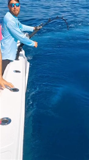 125K views · 743 reactions | I like fishing in the deep sea because there are lots of fresh fifinhunters_#fishing #fishingpicoftheday #fishingtime #fishinglife #fishingtrip #fishingfu #fishingdaily #fishingboat #fishingrod #fishinggirl #fishingday #fishingislife | The Fisherman’s Life | Facebook