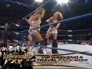 Mickie James vs Velvet Sky Championship Match - video Dailymotion
