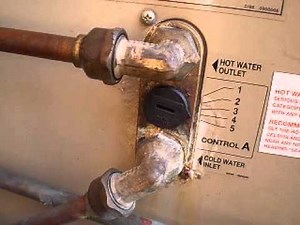 How to change AquaMAX 390 gas water heater mixing plug