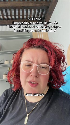 Qual opinião de vocês? Será que as empresas repassam os benefícios que recebem aos funcionários? 👀 #rh #emprego #ansiedade #linkedin #memes