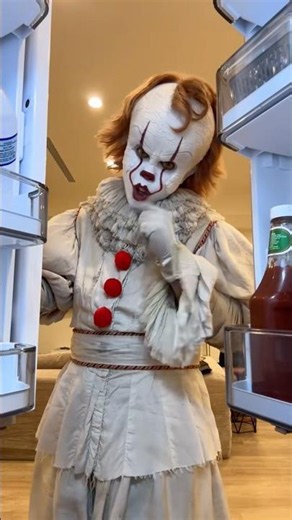 POV: You weren’t in the fridge 🤡#pennywise #cosplay