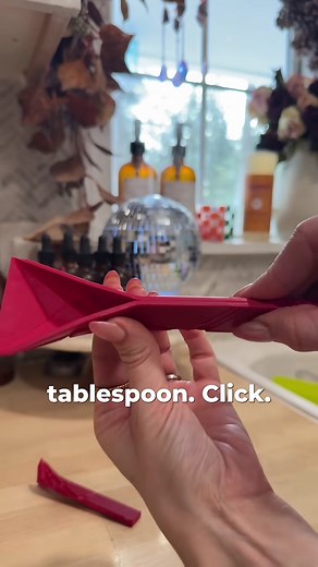 It's time to retire your old measuring spoons and replace them with Polygons, the 3 in 1 measuring spoon of this century. The origami-like design is made to fit your cooking and baking needs!  Click to learn why the internet is obsessed with it! | Polygons Design | Facebook
