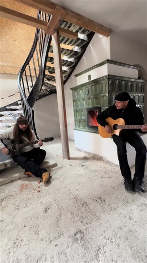 We all got a lil dreamers disease in us…. #folk #indiefolk #discovermusic #singersongwriters #acoustic