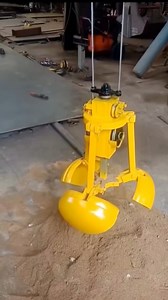 17K views · 10K reactions | A homemade mini clamshell grab bucket designed to sink into sand with teeth and lift it out.” Special Open Request #ClamshellBucket #SandGrabber #DIYEngineering #MiniBucket #HeavyDutyTools #CranesAndLifts #SandSolutions #InnovativeDesign | Kayala Domes | Facebook