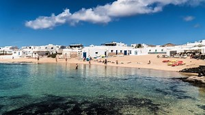 La isla 'desconocida' de Canarias: un verdadero paraíso sin carretera, con ‘mucha gracia’, dos municipios y playas vírgenes