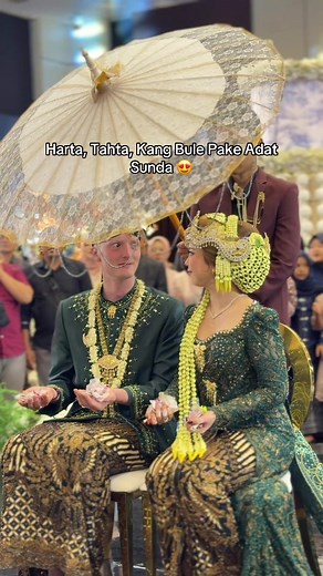 Kamu kapan bess? #nikahsunda #adatsunda #bule