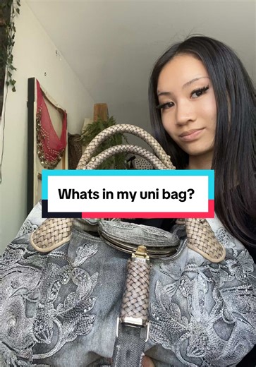 Some uni bag inspo, since the start of semester 1 is quickly approaching 🧡 If you’re starting uni, consider a job tutoring at Alchemy. Flexible hours, online or in person. Learn more & apply via the link in bio ✨ #uni #student #job #tutor