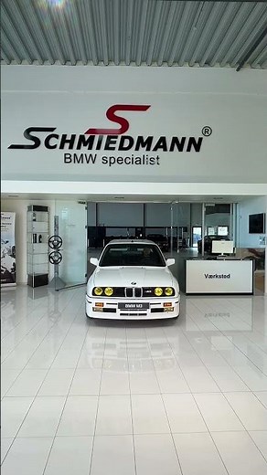 🔥 RARE BMW E30 M3 vs FULL RESTORED E30… Which Wins?