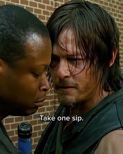 Daryl Threatens Bob 💀 [4K] • The Walking Dead S4 E4 #Shorts