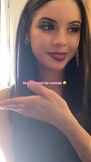 Belly Button Challenge: Fun Mom Dance Trend on Cocomelon Song