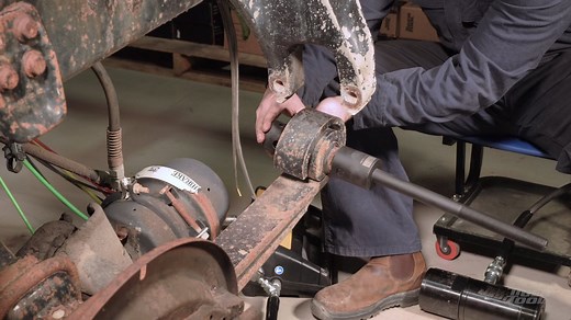 Freightliner Airliner/Peterbilt Low Air Leaf Pin & Bushing Adapter | Tiger Tool 15000 & 15030