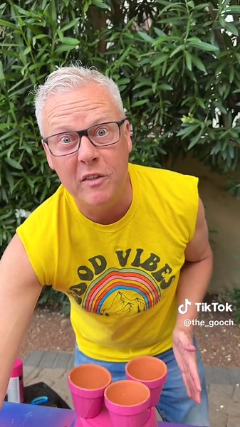 DIY Floral Arrangement: Easy Backyard DIY Decor with DIY Plant Stands