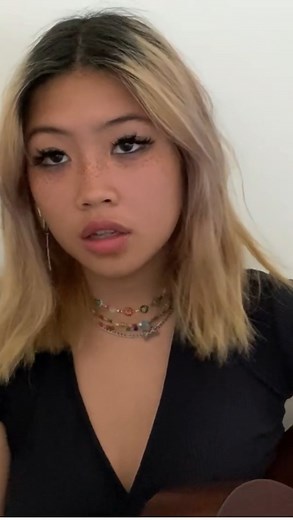 @beab4d0ob3e on Instagram: "disappear ❤️ @radvxz #beabadoobee #thisishowtomorrowmoves #newmusic #altmusic #livemusic #ontour #disappear"