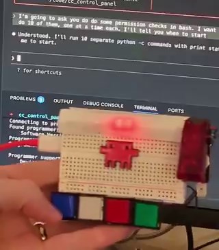 Diremehkan karena alat “murahan” Rp220 ribu, mahasiswa ini diam-diam hasilkan Rp180 miliar dalam 10 bulanMahasiswa teknik asal China ini diremehkan saat membuat alat seukuran kartu dengan modal sekitar Rp220 ribu hanya Raspberry Pi, kamera, dan satu LED merah. Dosen menyebutnya mainan, teman-temannya menertawakan, dan video demonya di YouTube hanya ditonton 200 kaliNamun di balik itu, perangkat tersebut ternyata terhubung ke sebuah wallet yang diam-diam menghasilkan sekitar Rp180 miliar dalam 10