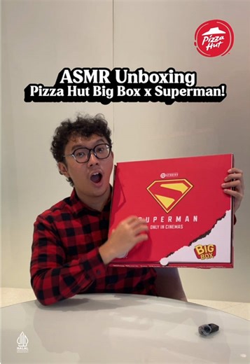 ASMR Unboxing Pizza Hut x Superman: Sensasi Makan Unik!