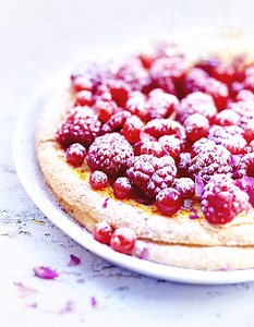 Tarte fruits rouges, rose et violette pour 6 personnes - Recettes - Elle à Table