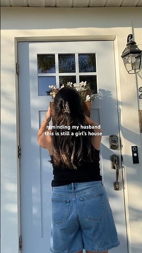 Making a flower basket for our front door to change with the seasons 🌷