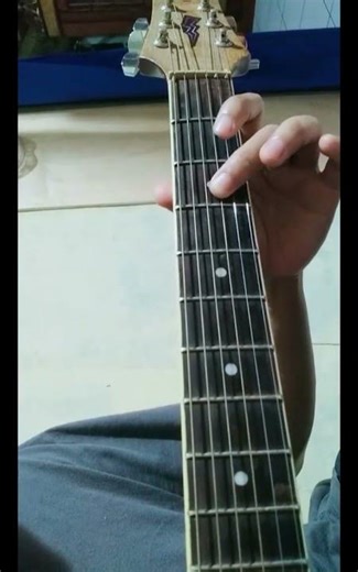 How To Play " Sugar - Maroon 5 " On Guitar