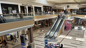 Kansas City Shopping Malls at an Economic Crossroads