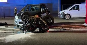 Grave collision ce dimanche soir, un motard décède, le conducteur du véhicule impliqué est hospitalisé